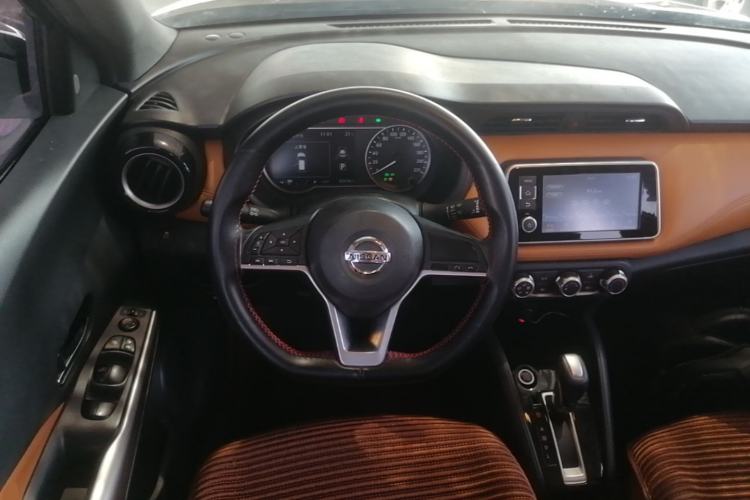 Used Nissan Kicks 2017 1.5L CVT Smart Edition Steering Wheel