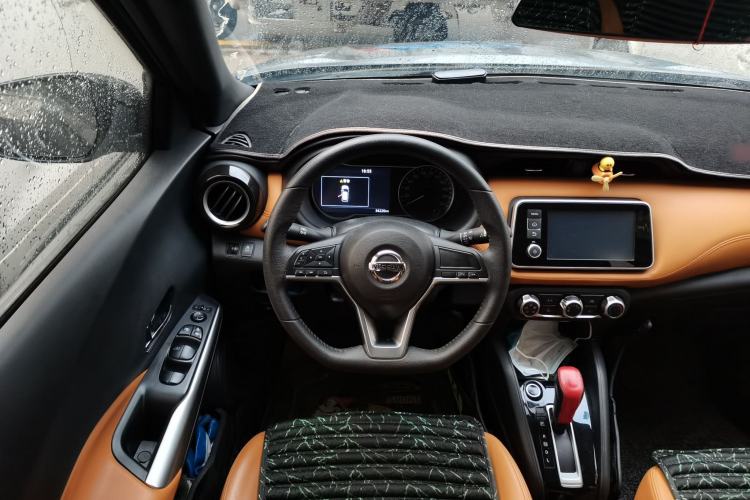 Used Nissan Kicks 2017 1.5L CVT Smart Drive Edition Steering Wheel