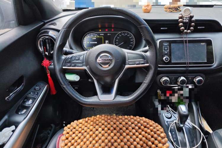 Used Nissan Kicks 2017 1.5L CVT Smart Drive Edition Steering Wheel