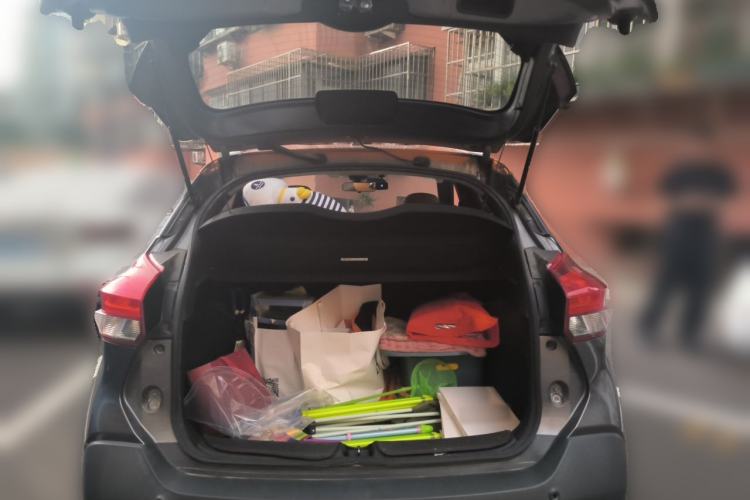 Used Nissan Kicks 2017 1.5L CVT Smart Edition Trunk