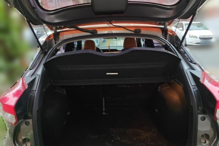 Used Nissan Kicks 2017 1.5L CVT Smart Drive Edition Trunk