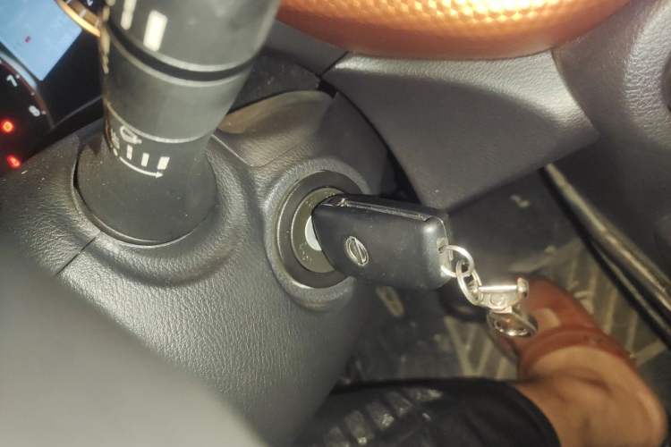 Used Nissan Kicks 2017 1.5L CVT Cool Enjoy Edition Vehicle Key