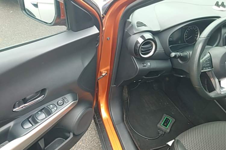 Used Nissan Kicks 2017 1.5L CVT Smart Drive Edition Driver Seat
