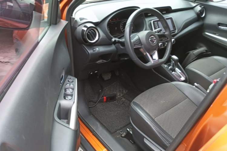 Used Nissan Kicks 2017 1.5L CVT Smart Drive Edition Driver Seat