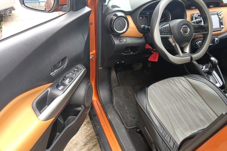 Used Nissan Kicks 2017 1.5L CVT Smart Drive Edition Driver Seat