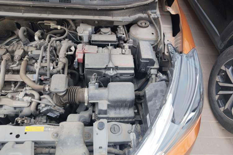 Used Nissan Kicks 2017 1.5L CVT Smart Drive Edition Engine Bay Left