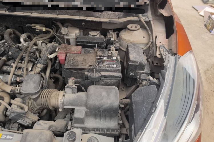 Used Nissan Kicks 2017 1.5L CVT Smart Drive Edition Engine Bay Left