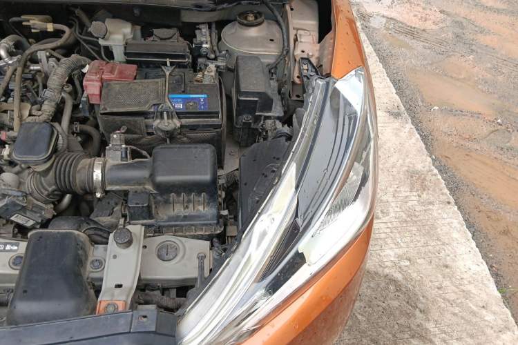 Used Nissan Kicks 2017 1.5L CVT Smart Drive Edition Engine Bay Left