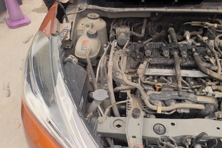Used Nissan Kicks 2017 1.5L CVT Smart Drive Edition Engine Bay Right