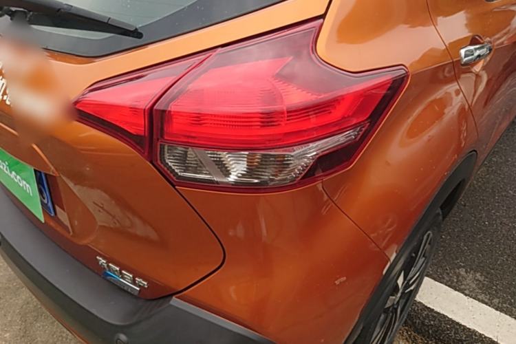 Used Nissan Kicks 2017 1.5L CVT Smart Drive Edition Exterior 3