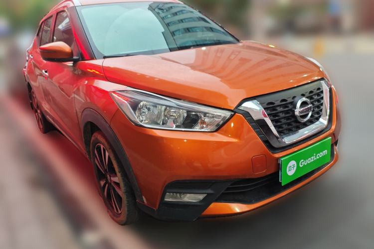 Used Nissan Kicks 2017 1.5L CVT Smart Drive Edition Front Right 45 Deg