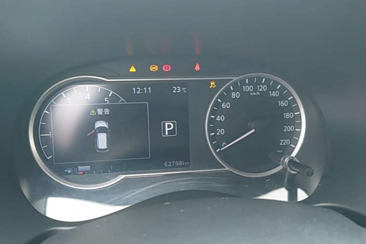 Used Nissan Kicks 2017 1.5L CVT Smart Drive Edition Instrument Cluster