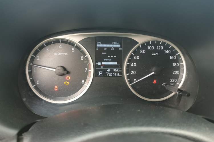 Used Nissan Kicks 2017 1.5L CVT Cool Enjoy Edition Instrument Cluster