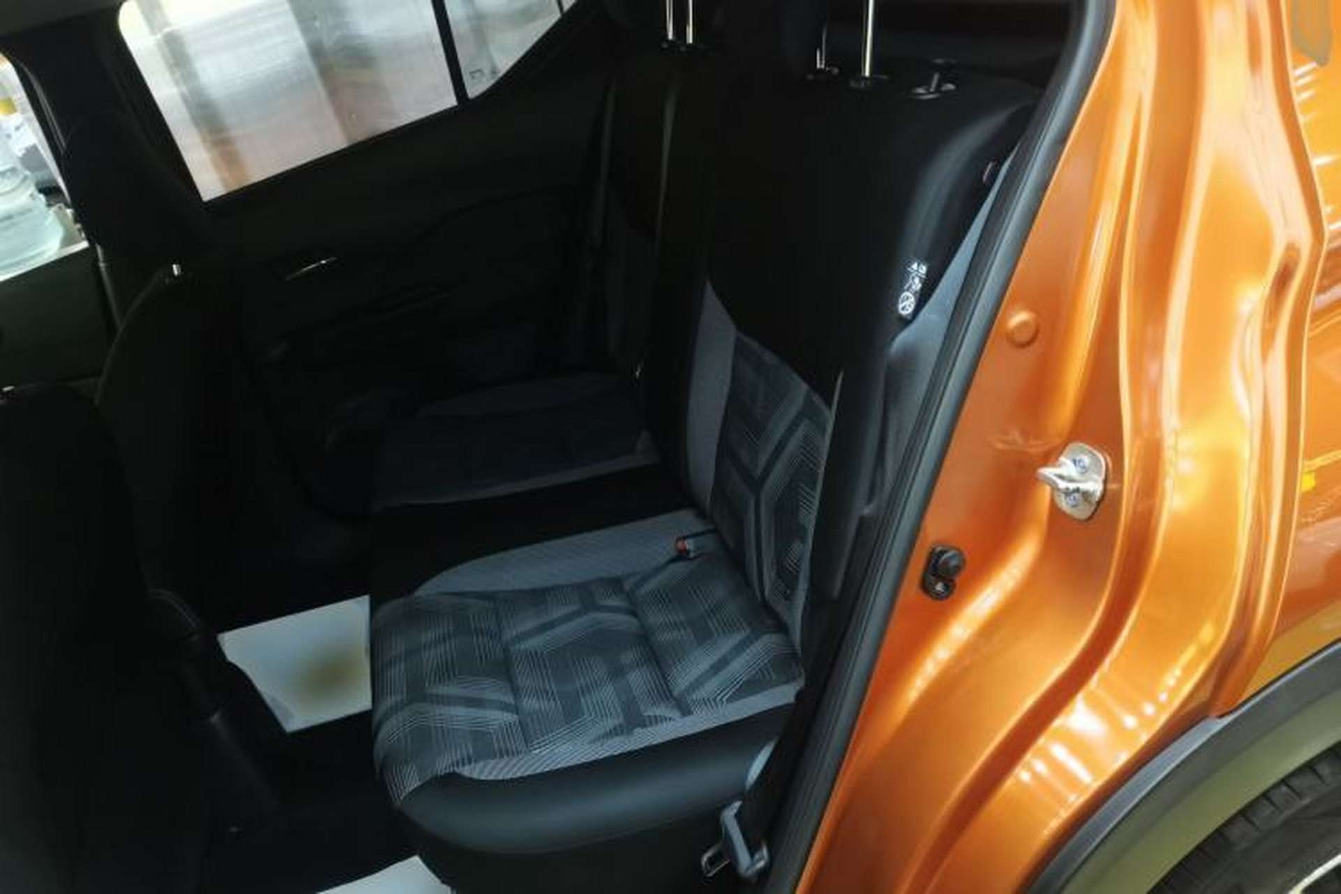 Used Nissan Kicks 2017 1.5L CVT Cool Enjoy Edition Interior 4