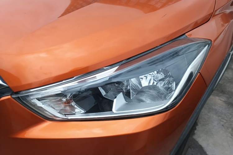 Used Nissan Kicks 2017 1.5L CVT Smart Drive Edition Left Front Headlight
