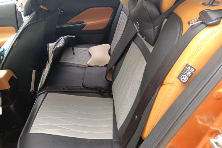 Used Nissan Kicks 2017 1.5L CVT Smart Drive Edition Left Rear Seat