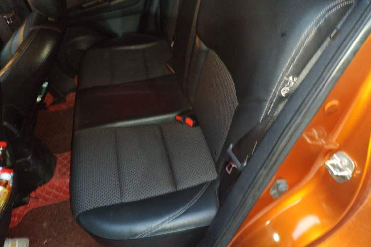 Used Nissan Kicks 2017 1.5L CVT Smart Drive Edition Left Rear Seat