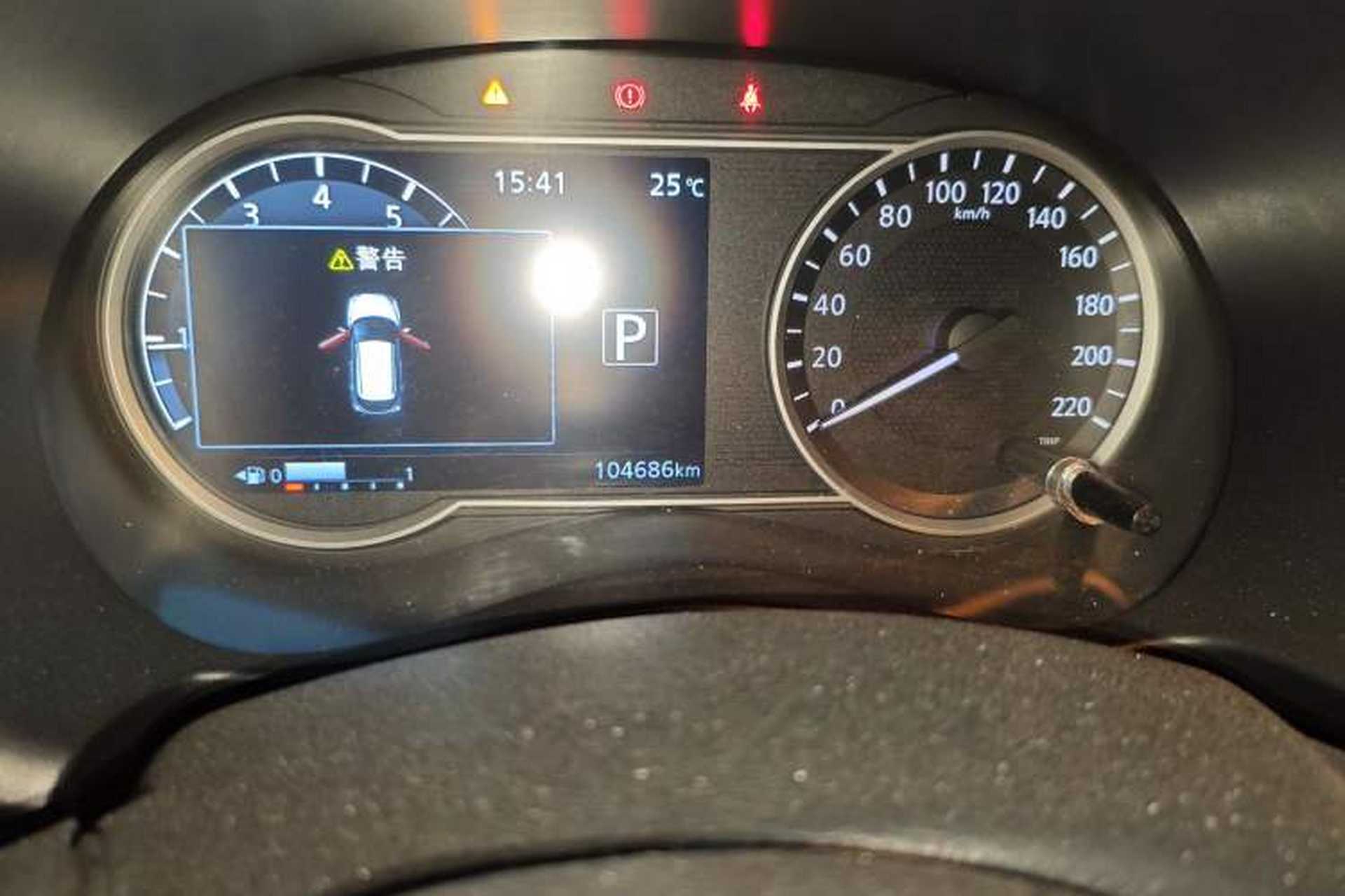 Used Nissan Kicks 2017 1.5L CVT Smart Drive Edition Odometer Close Up