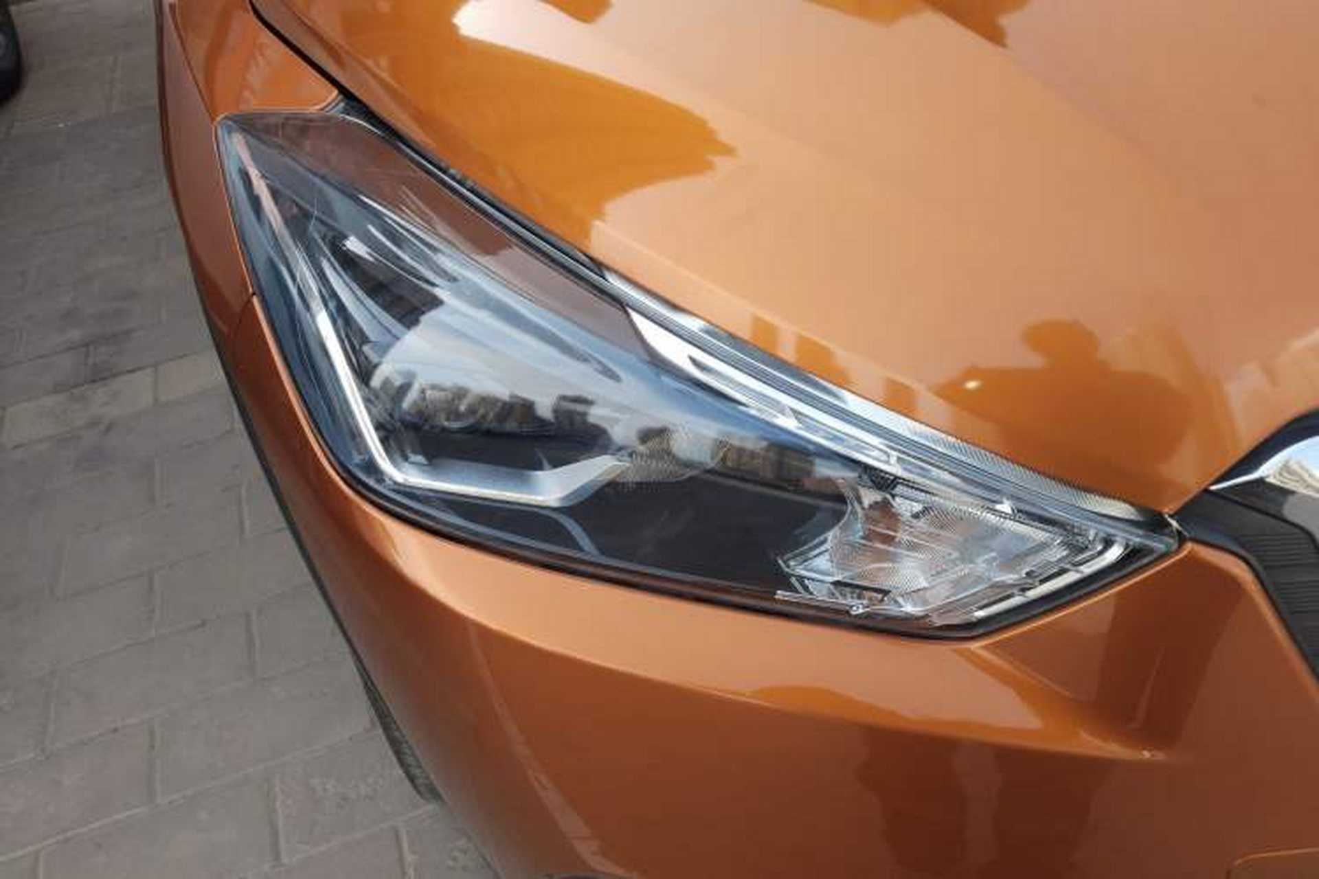Used Nissan Kicks 2017 1.5L CVT Smart Drive Edition Right Front Headlight