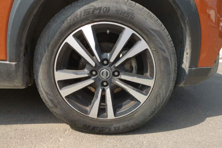 Used Nissan Kicks 2017 1.5L Manual Cool Dynamic Edition Right Front Wheel Hub