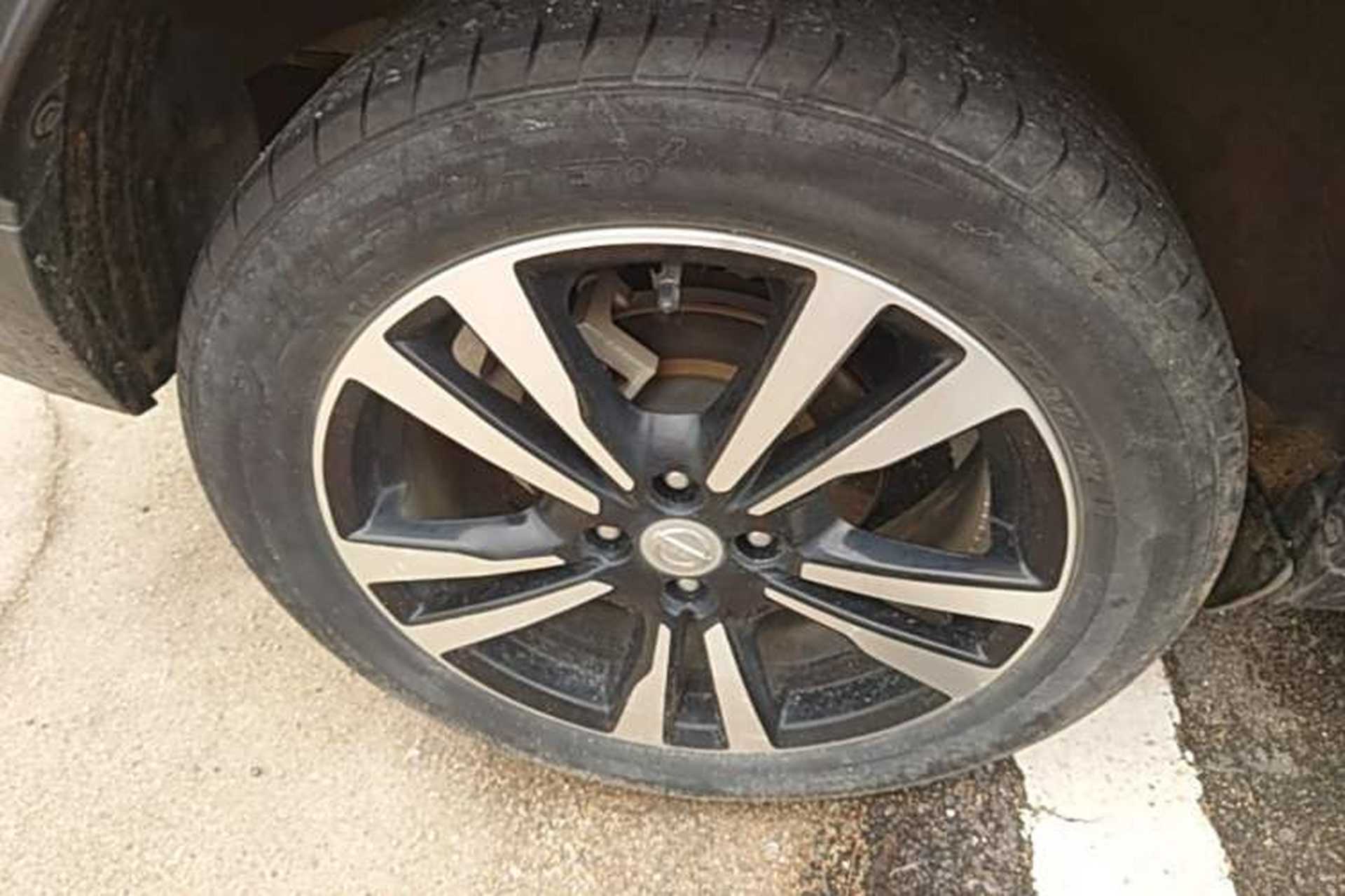 Used Nissan Kicks 2017 1.5L CVT Smart Drive Edition Right Rear Wheel Hub