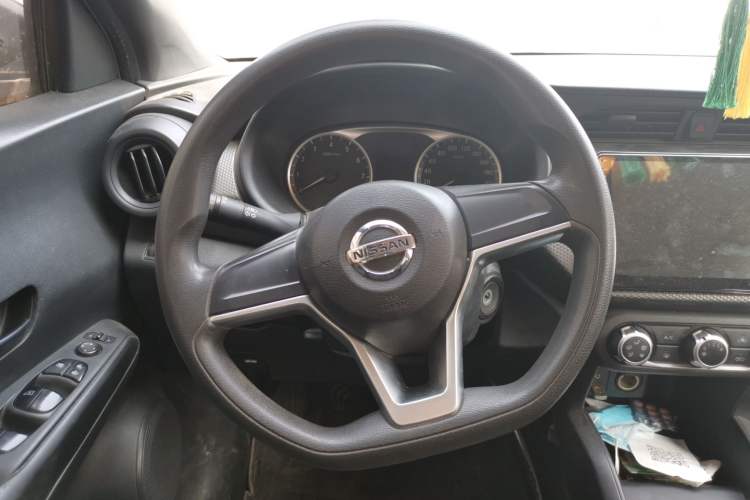 Used Nissan Kicks 2017 1.5L Manual Cool Dynamic Edition Steering Wheel