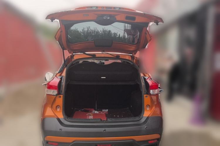Used Nissan Kicks 2017 1.5L CVT Smart Drive Edition Trunk