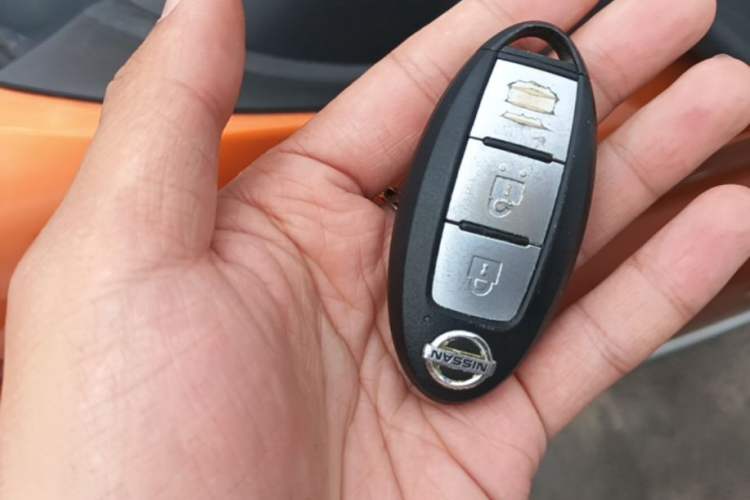 Used Nissan Kicks 2017 1.5L CVT Smart Drive Edition Vehicle Key