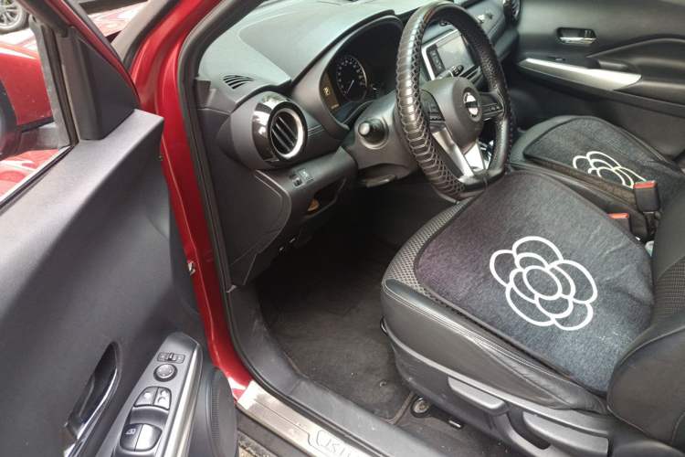 Used Nissan Kicks 2017 1.5L CVT Smart Drive Edition Driver Seat