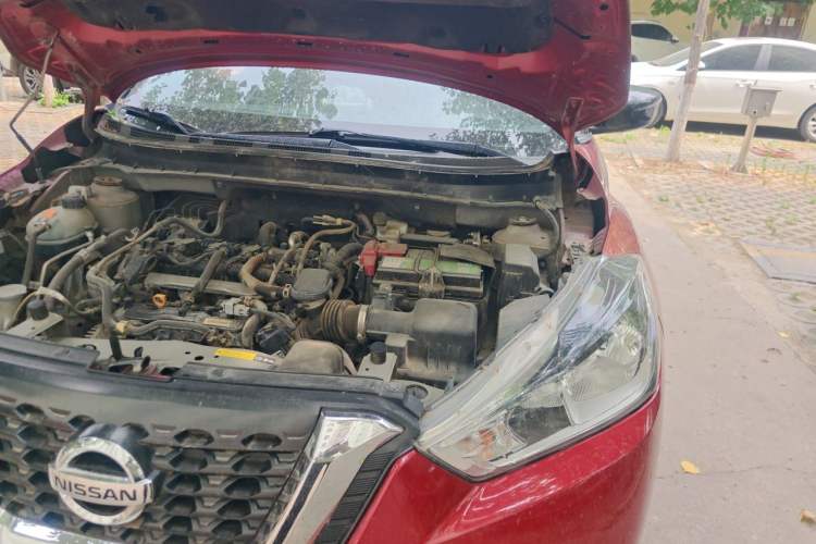 Used Nissan Kicks 2017 1.5L CVT Smart Drive Edition Engine Bay Left