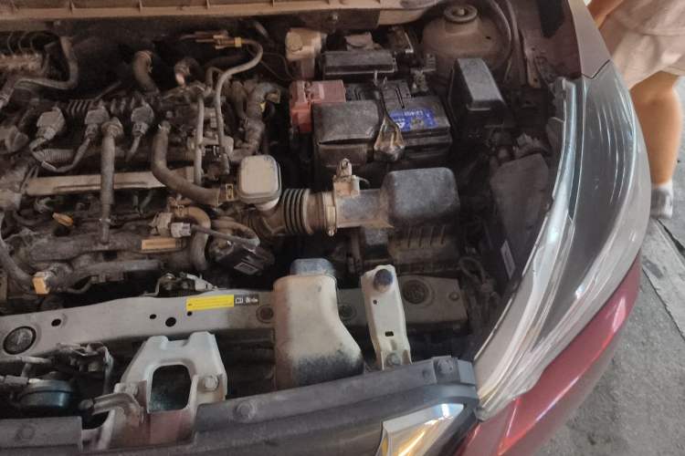 Used Nissan Kicks 2017 1.5L CVT Smart Drive Edition Engine Bay Left