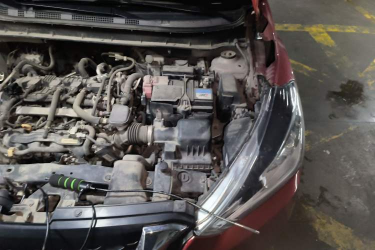 Used Nissan Kicks 2017 1.5L CVT Smart Drive Edition Engine Bay Left