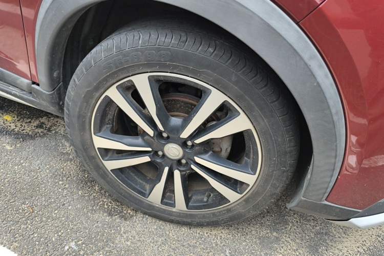 Used Nissan Kicks 2017 1.5L CVT Cool Enjoy Edition Exterior 7