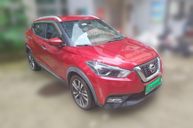 Used Nissan Kicks 2017 1.5L CVT Smart Edition Front Right 45 Deg