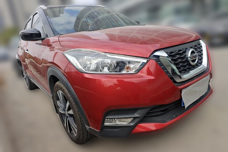 Used Nissan Kicks 2017 1.5L CVT Smart Drive Edition Front Right 45 Deg
