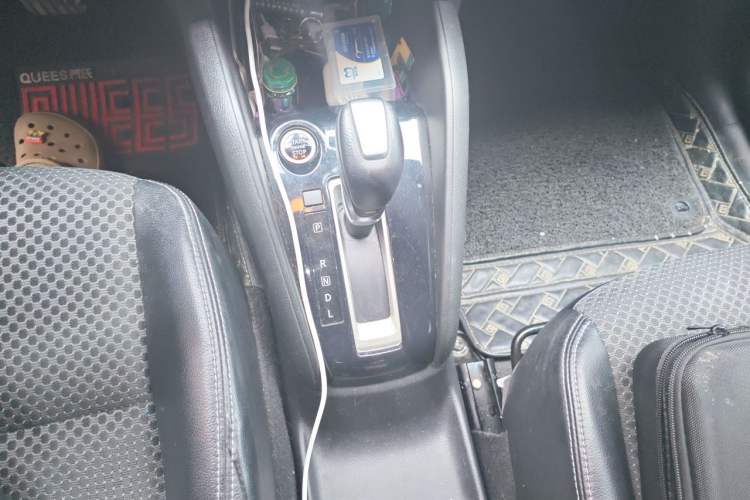 Used Nissan Kicks 2017 1.5L CVT Smart Edition Gear Lever