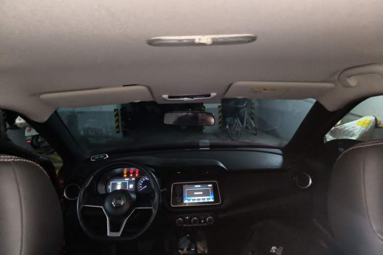 Used Nissan Kicks 2017 1.5L CVT Smart Drive Edition Headliner
