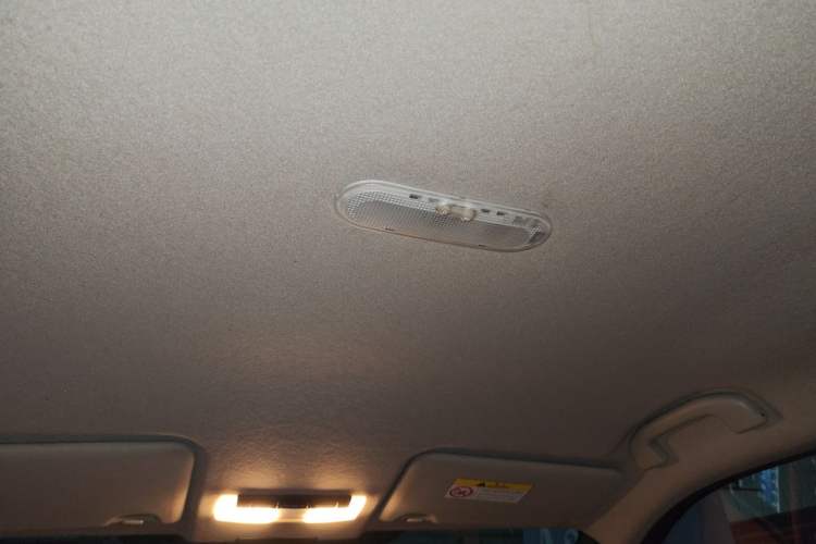Used Nissan Kicks 2017 1.5L CVT Smart Edition Headliner