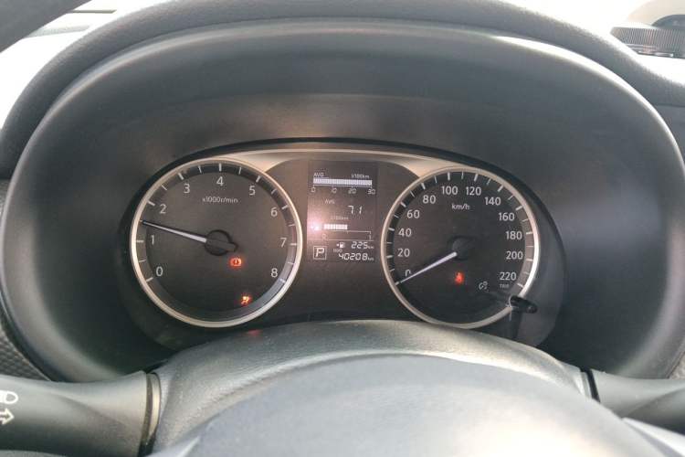 Used Nissan Kicks 2017 1.5L CVT Cool Enjoy Edition Instrument Cluster