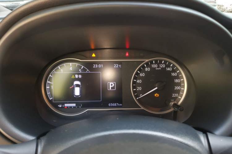 Used Nissan Kicks 2017 1.5L CVT Smart Drive Edition Instrument Cluster