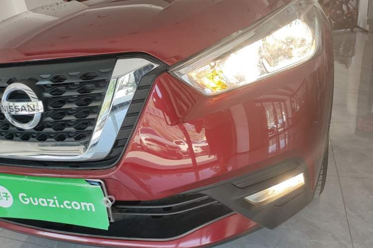 Used Nissan Kicks 2017 1.5L CVT Smart Drive Edition Left Front Headlight