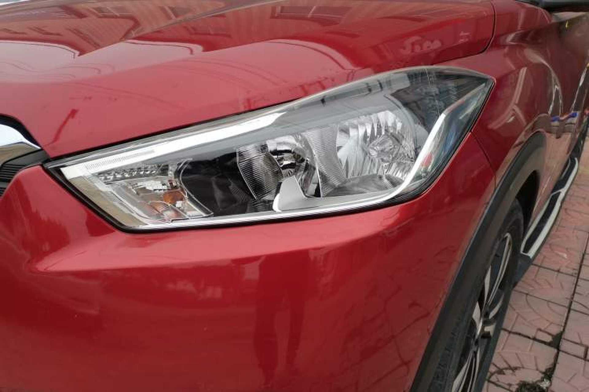 Used Nissan Kicks 2017 1.5L CVT Smart Drive Edition Left Front Headlight