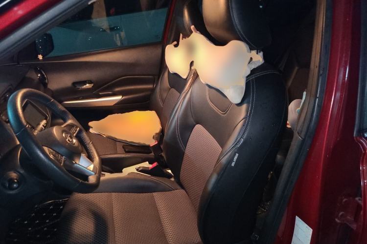 Used Nissan Kicks 2017 1.5L CVT Smart Drive Edition Left Front Seat