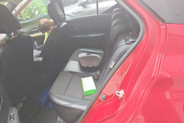 Used Nissan Kicks 2017 1.5L CVT Smart Edition Left Rear Seat