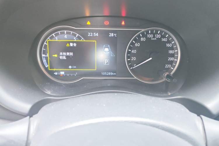 Used Nissan Kicks 2017 1.5L CVT Smart Edition Odometer Close Up