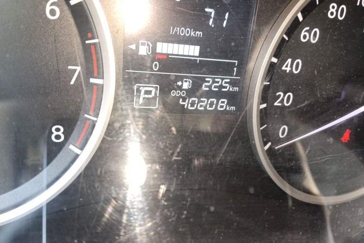 Used Nissan Kicks 2017 1.5L CVT Cool Enjoy Edition Odometer Close Up