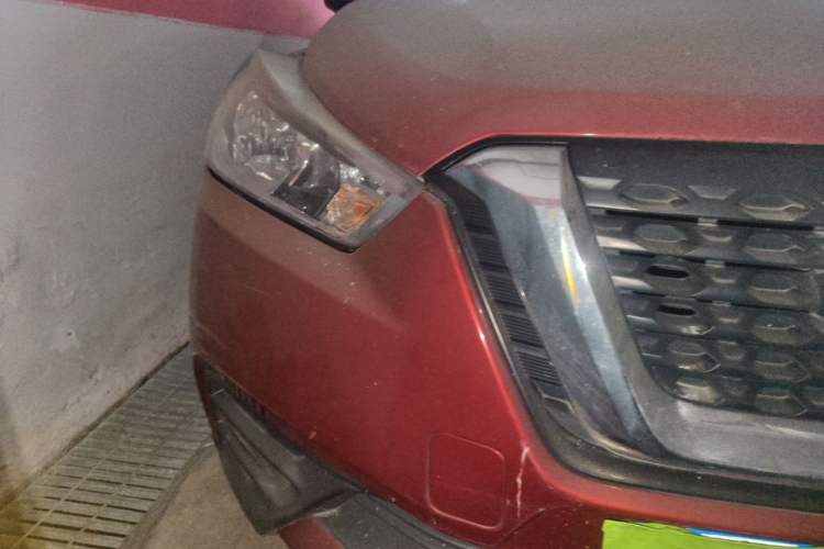 Used Nissan Kicks 2017 1.5L CVT Smart Drive Edition Right Front Headlight
