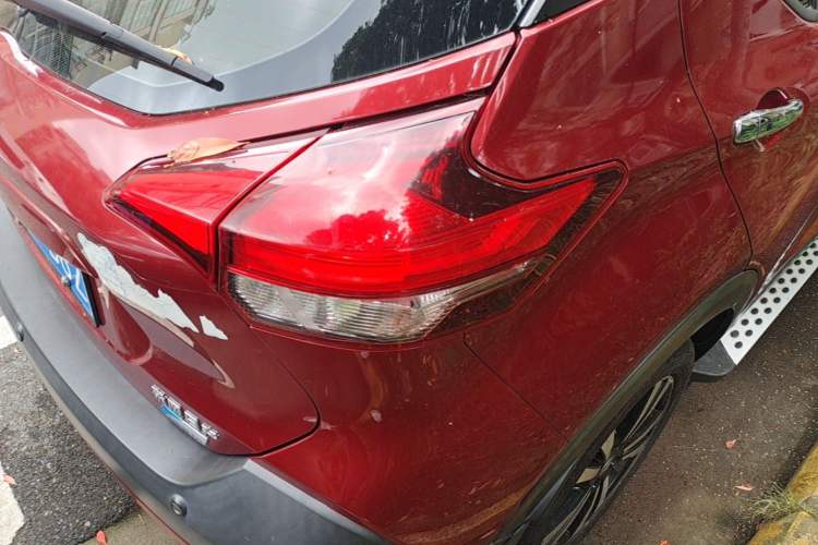 Used Nissan Kicks 2017 1.5L CVT Smart Drive Edition Right Rear Taillight