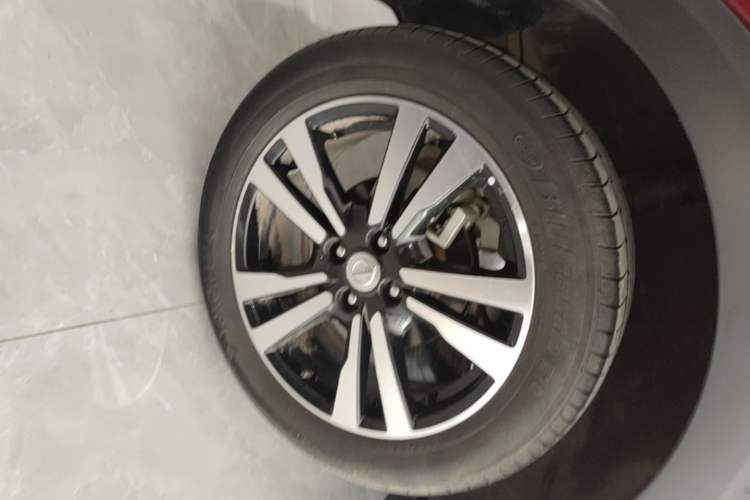 Used Nissan Kicks 2017 1.5L CVT Smart Drive Edition Right Rear Wheel Hub