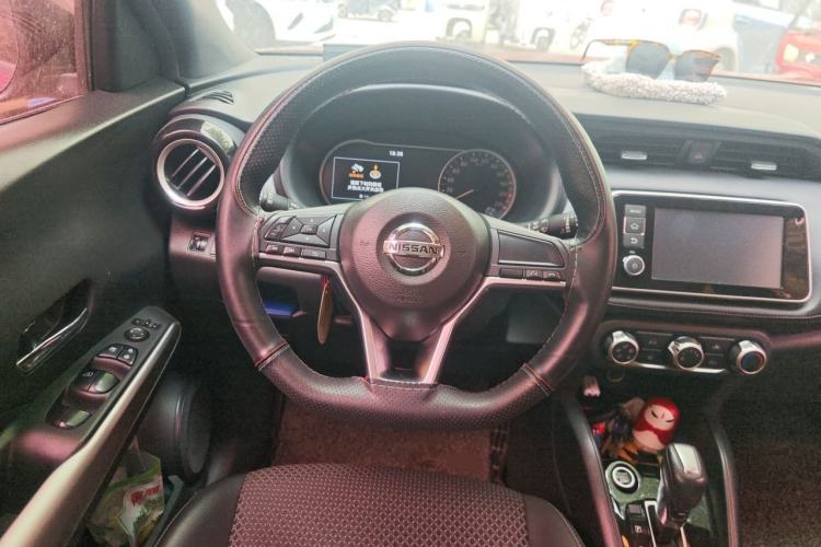 Used Nissan Kicks 2017 1.5L CVT Smart Drive Edition Steering Wheel